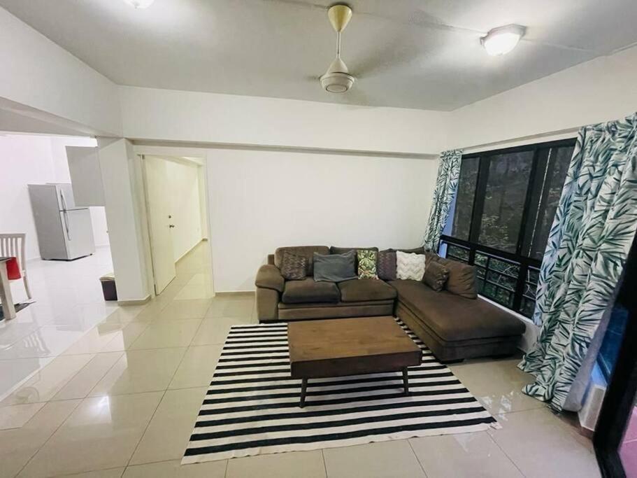 Kk Jungle Hideaway Lovely Apartment 5 Mins Walk To Town Kota Kinabalu Exteriör bild