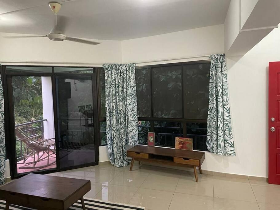 Kk Jungle Hideaway Lovely Apartment 5 Mins Walk To Town Kota Kinabalu Exteriör bild